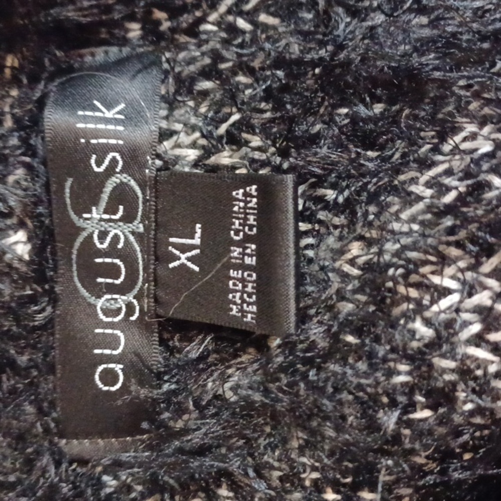 August Silk Chic Black Diamond Pattern Women's Sw… - image 3